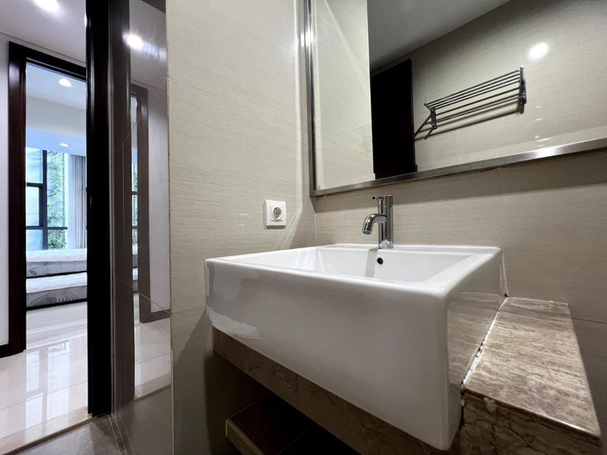 2 Bed Casa Grande Mall Kota Kasablanka, View Swimming Pool By Travelibu Apartemen Jakarta