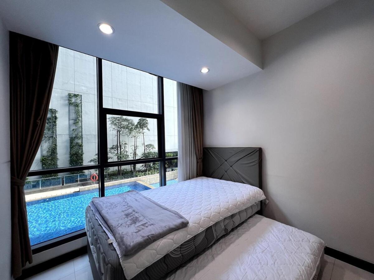 2 Bed Casa Grande Mall Kota Kasablanka, View Swimming Pool By Travelibu Apartemen *