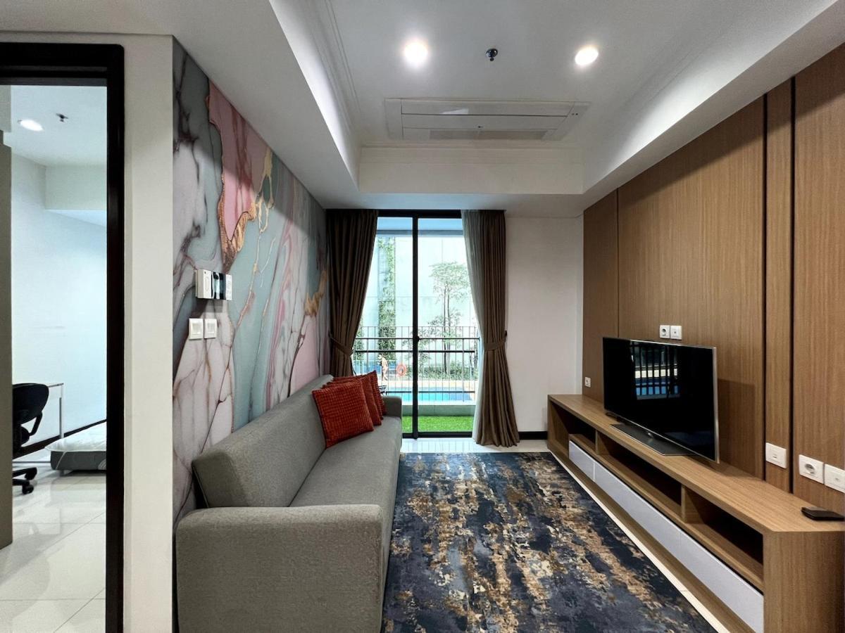 2 Bed Casa Grande Mall Kota Kasablanka, View Swimming Pool By Travelibu Apartemen